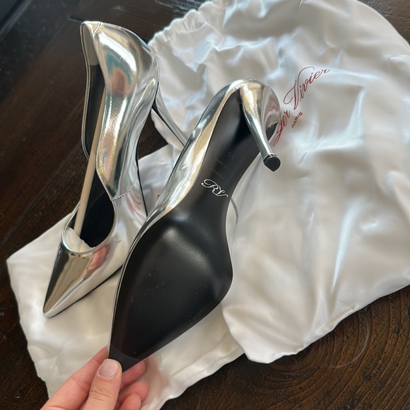 Roger Vivier brand new metallic silver heels - Picture 3 of 4